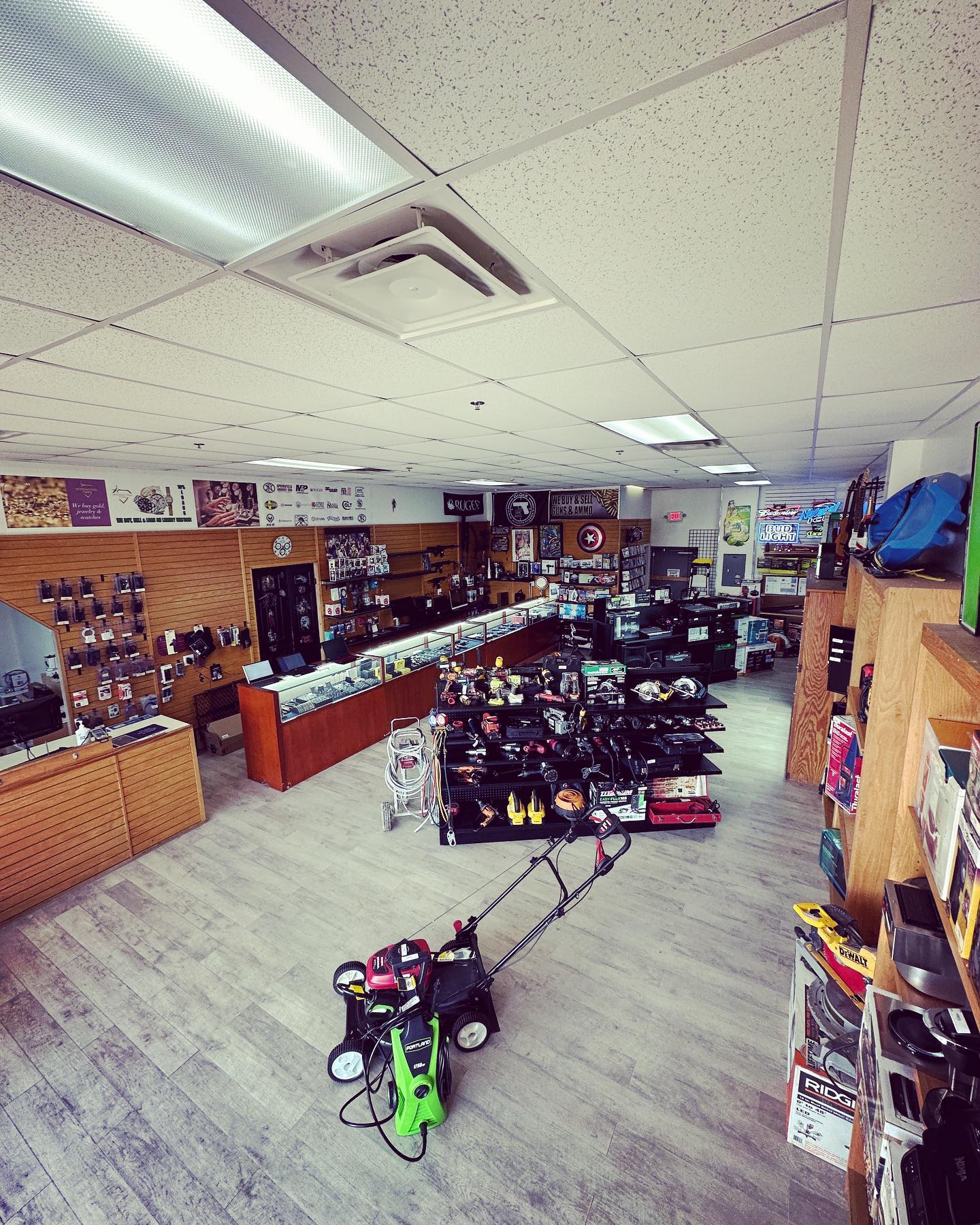 Welcome to International Pawn! Here in our store, everyone is welcome and everyone is treated like family our customer service is our number one priority. Please feel free to recommend to a friend and stop in for a visit to see our stock! We believe in organization, cleanliness, and a strong smile goes a long way.  International Pawn 10209 E Colonial Dr Suite 190 Orlando, FL 32817  407-715-6555 Monday-Friday 9am-7pm Saturday-Sunday 10am-3pm